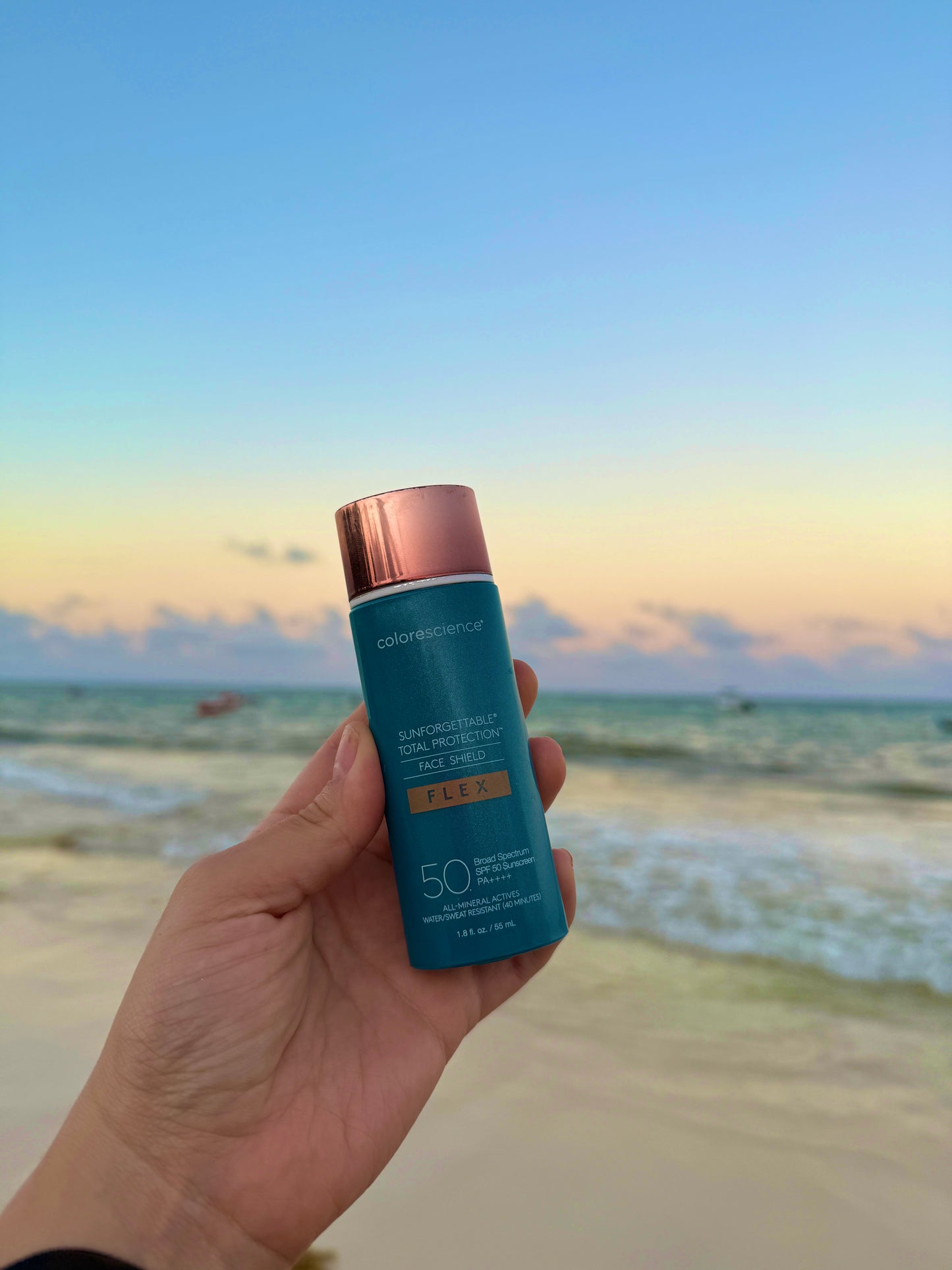 Face Shield Flex SPF50 Medium Primer Adaptable al Tono Medium